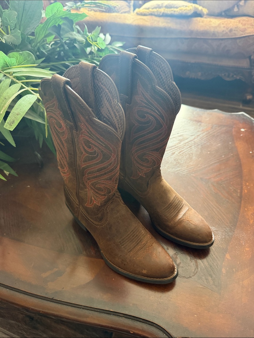 ARIAT Women’s Brown Western Cowboy Boots - Classic Stitch Detail